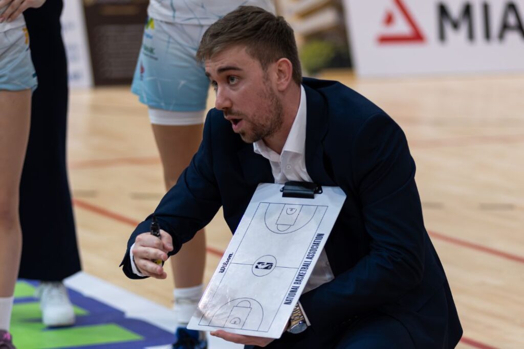 Tursics Krisztián Csata TKK vezetőedző